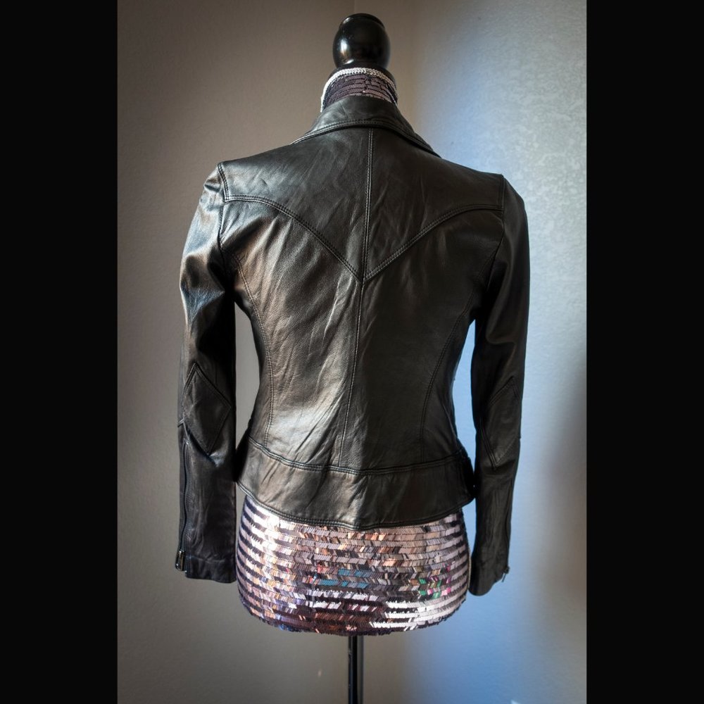 Black Leather Motorcycle Rocker Jacket - Picture 2 of 9